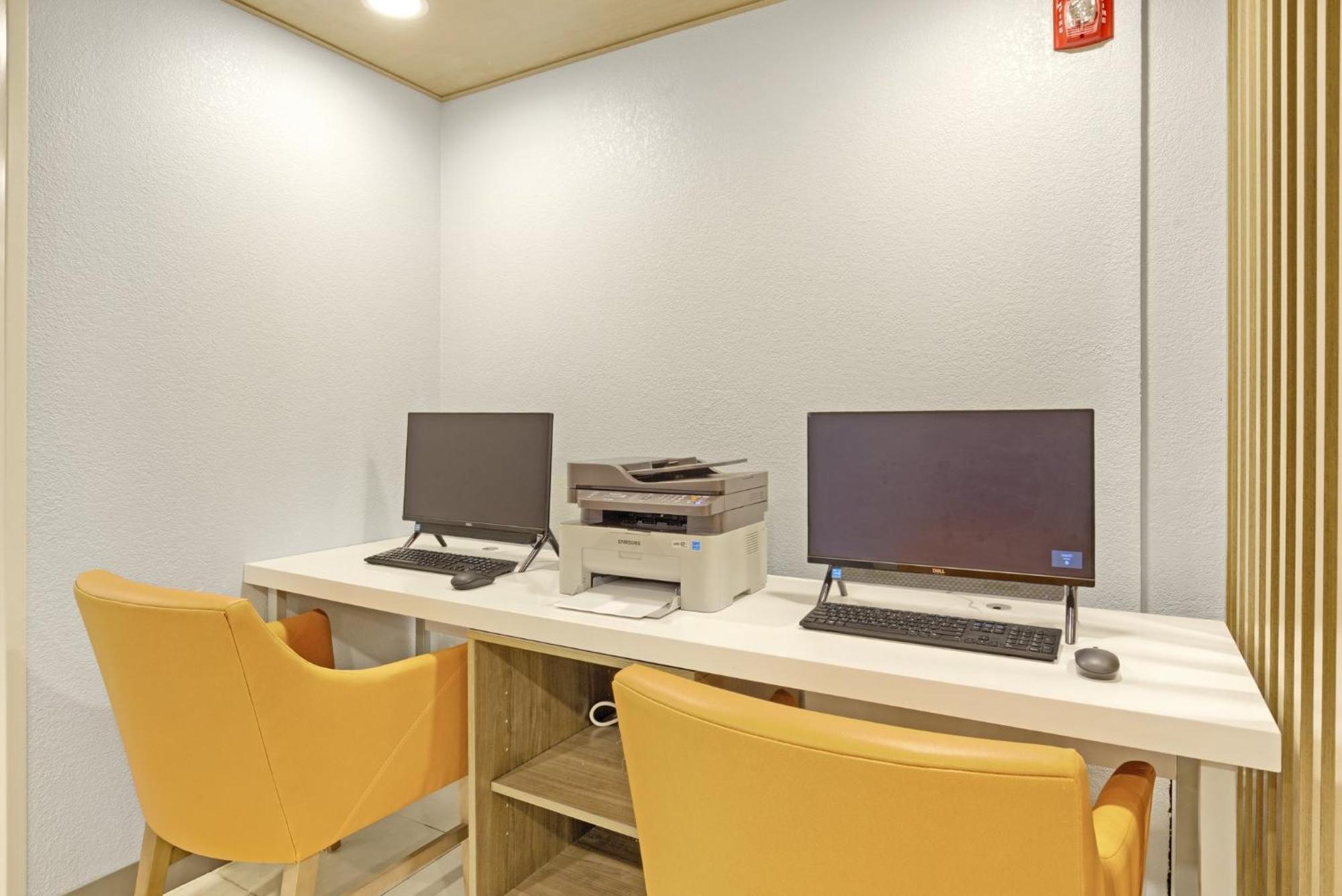 Holiday Inn Express - Gulfport Beach By Ihg Exteriér fotografie