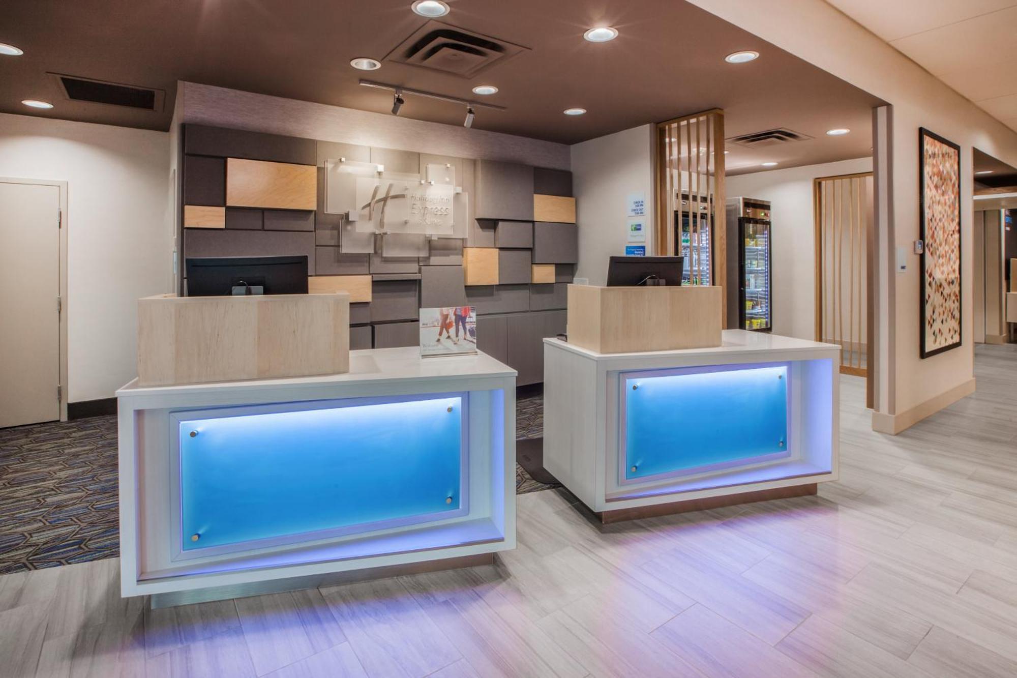 Holiday Inn Express - Gulfport Beach By Ihg Exteriér fotografie
