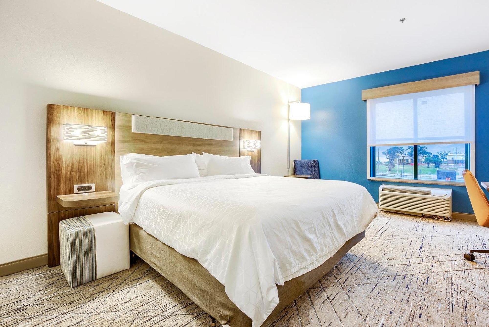 Holiday Inn Express - Gulfport Beach By Ihg Exteriér fotografie